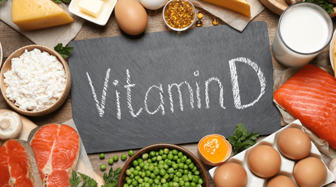 Thực phẩm giàu vitamin D gồm cá hồi, trứng, sữa, phô mai và viên bổ sung giúp tăng hấp thu canxi và cải thiện sức khỏe